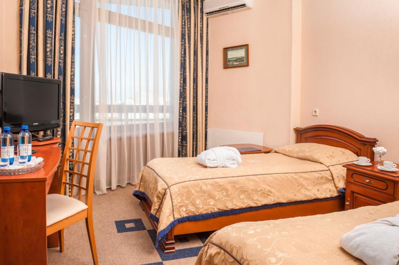 מלון Hotel Kyiv